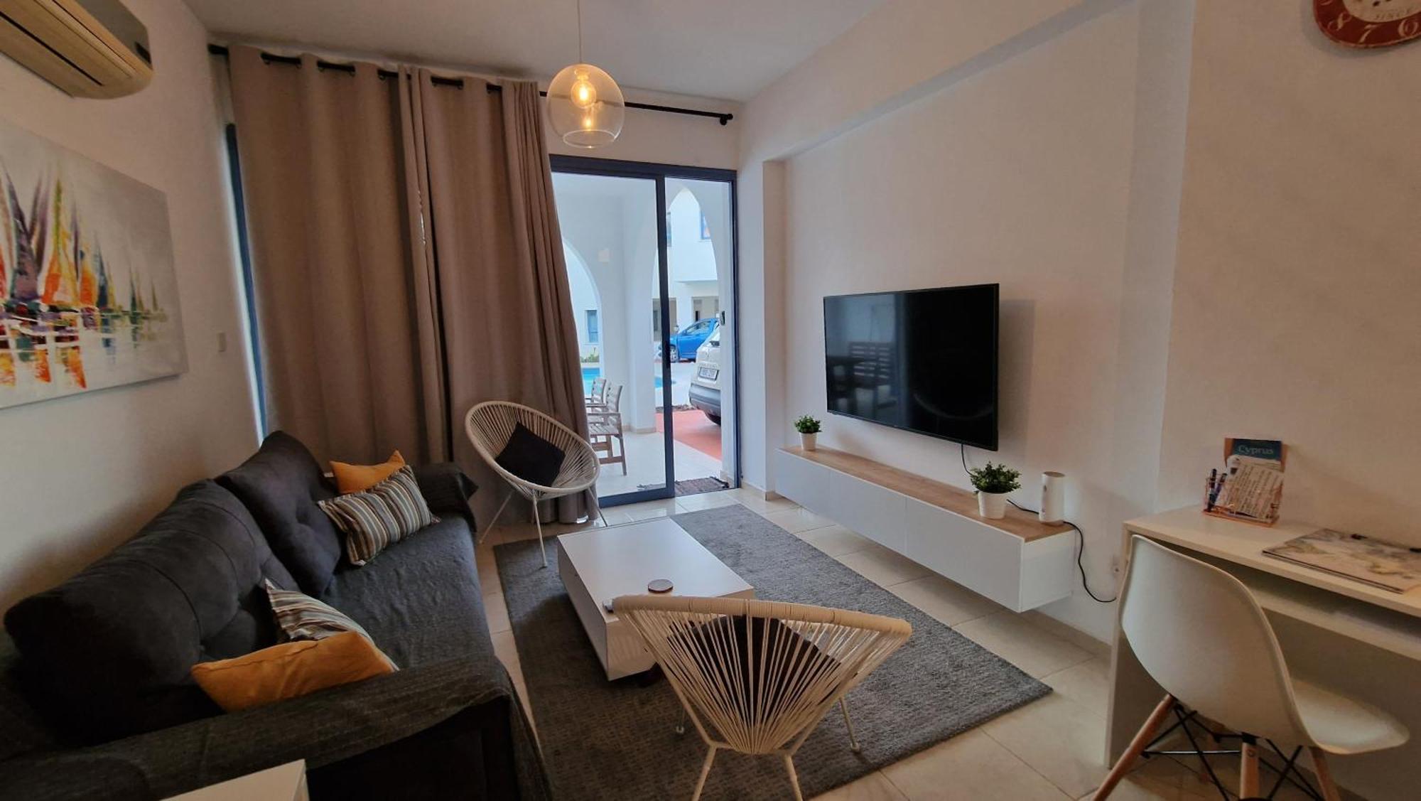 Appartement Blue Pearl With Pool In Kato Paphos